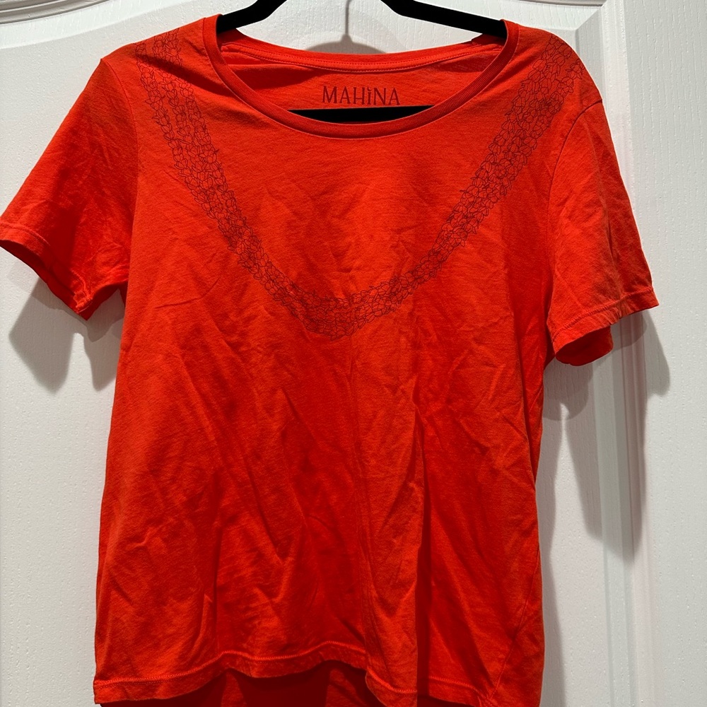 NEW Mahina Made Lei Pikake Tshirt Large